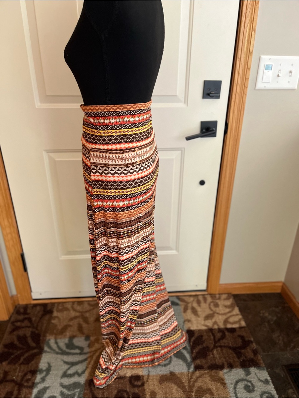 Women’s Hot Kiss brown orange tan pattern pull on maxi skirt. Small/medium - Picture 4 of 14